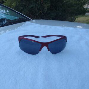 DEAL OF MONTH Best-selling sharp sunglasses brand new w tag red